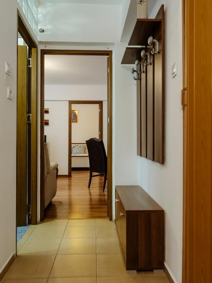 Old Town Historic With Backyard Mini Park Appartement Bucarest