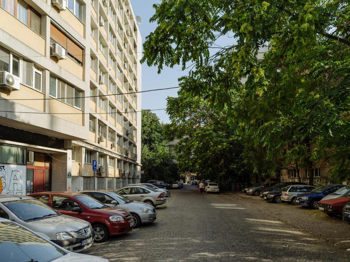Old Town Historic With Backyard Mini Park Appartement Bucarest